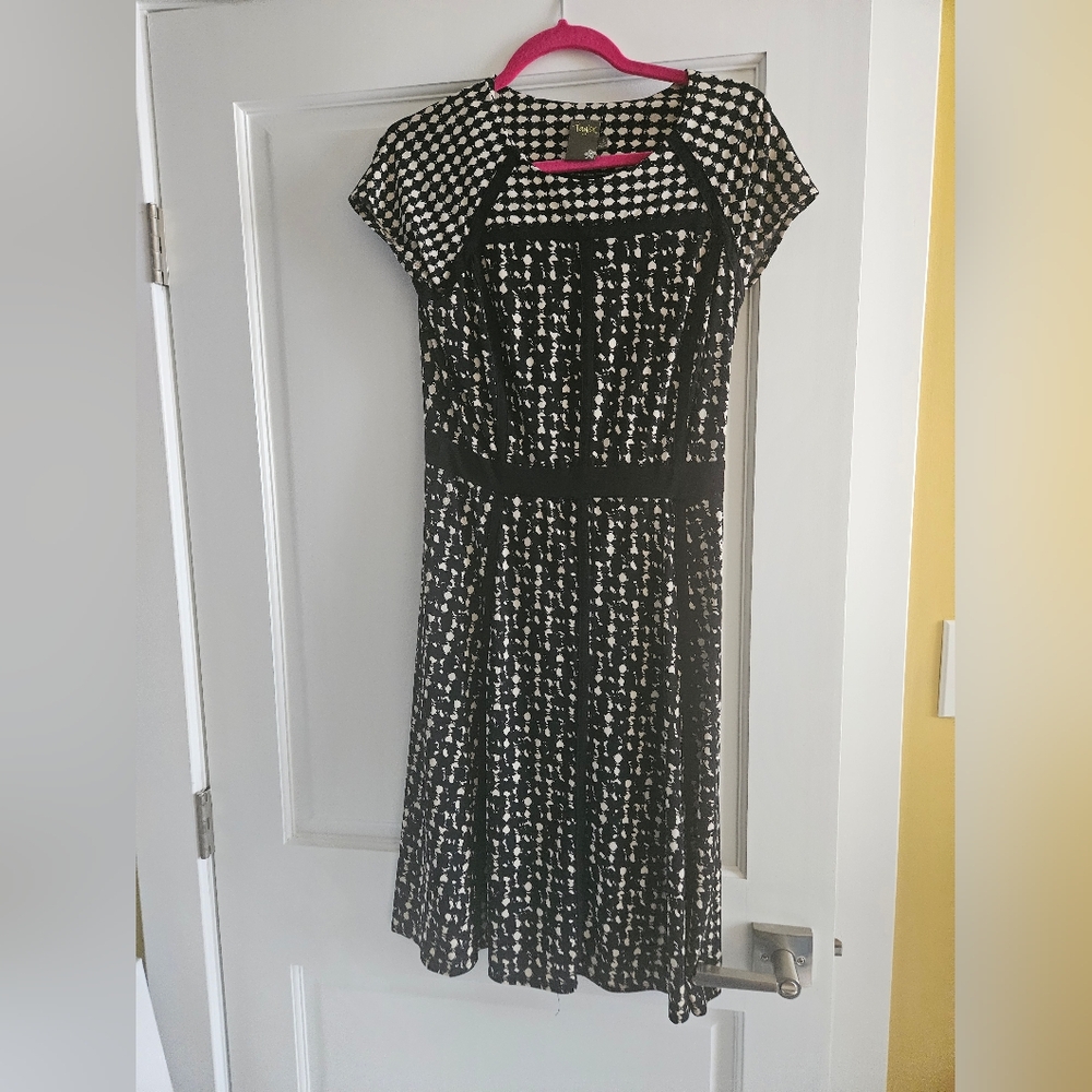 Cap sleeved dress